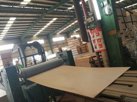 Fancy Wood Veneer Santos Rosewood Manmade Veneer Sheet 2050-3200mm Voor Muziekinstrumenten China Factory