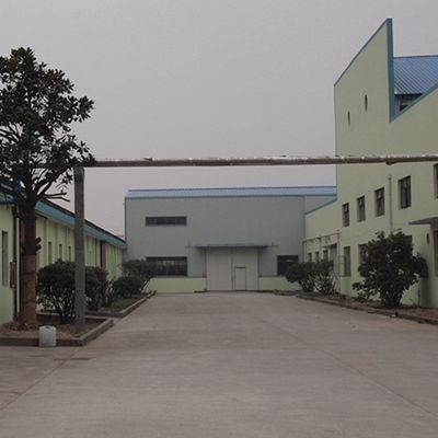Van de Fabrikantenlengthened size of Opnieuw samengestelde Ledar van China Houten het Vernisje Verticale Korrel H1002 voor Meubilair van Goede Prijs
