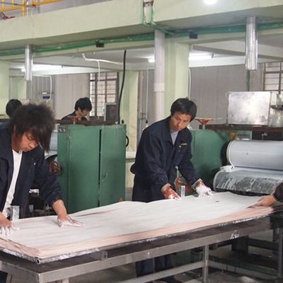 Gesneden gereconstitueerd zilver eikenfineer Lengte 2500-3100mm Kan worden aangepast voor wandbekleding SOAK--848Q/877Q/898Q/948Q/985Q