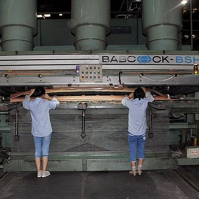 Amerikaanse witte eiken massief houten plaat recht gesneden voor chique paneel en geverfde fineer 0,45 mm dikte