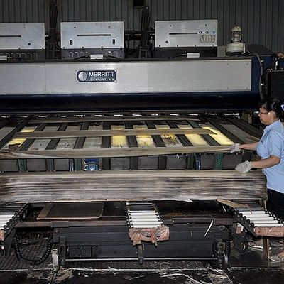 Van het Vernisjezebrano van West-Afrika sneed de Natuurlijke Gestreepte Houten Vlakke de Besnoeiingskroon Hoogte - de kwaliteit voor Auto Binnenlands China maakt