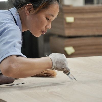 Buitensporige Gebaseerde MDF van de Hickory Tweekleurige Kroon Korrel/Comités 2440x1220mm van het Spaanplaatvernisje