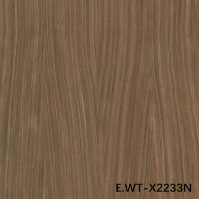 Hoogwaardige houtfolie Europese Walnoot E.WT-X2233N Quarter Cut Straight Grain 0.6mm Voor auto interieur OEM