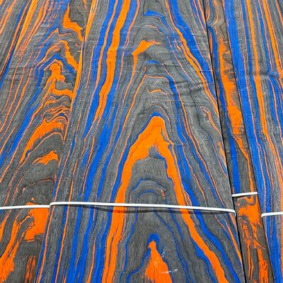 Natuurlijke plantaardige gekleurde milieuvriendelijke houten fineer, multi-kleurige iriserende decoratieve houten fineer voor meubelpanelen, wandbekleding en kasten