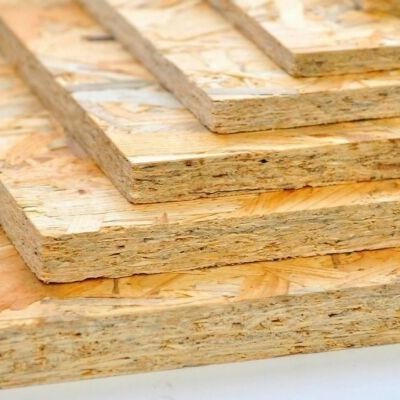 Radiata Pine Oriented Strand Board Osb4 2440*1220*18mm Kan aangepast worden voor buitenmuur en dakpaneel